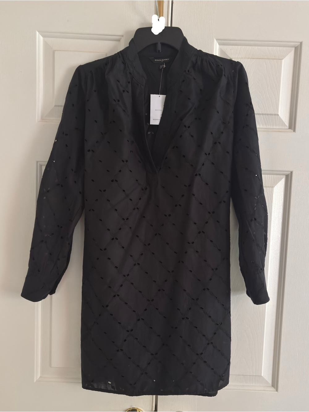 Banana Republic Women’s Black Eyelet Long-Sleeve Shift Dress Size XS
